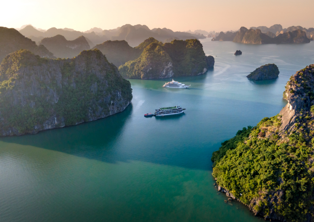 Ha Long Bay (3)