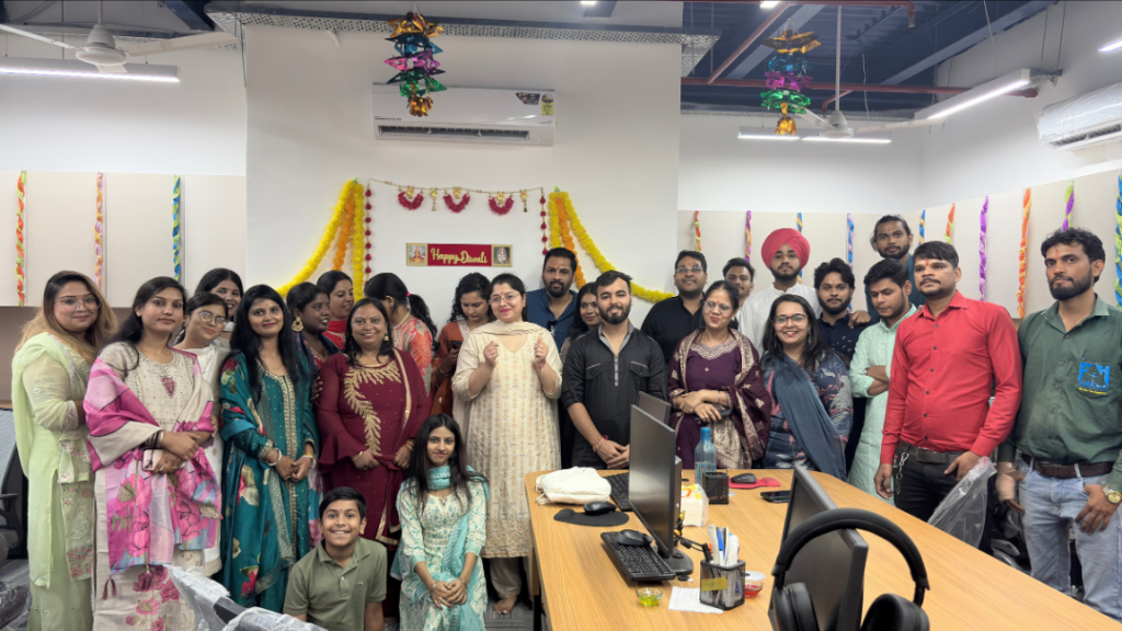Fab Holidays team at Delhi office featured in Top 10 travel agencies in Delhi blog for best international and domestic tours